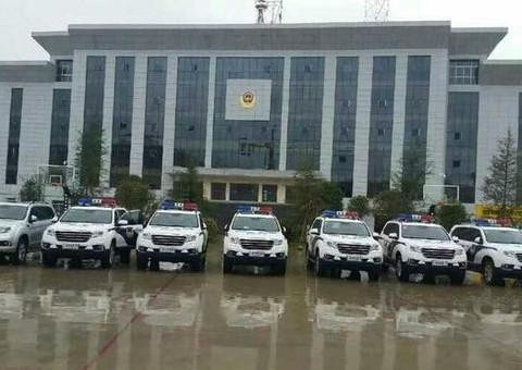 又一个国产品牌成为警车啦！是我们熟悉的哈弗H9，真是带劲儿！