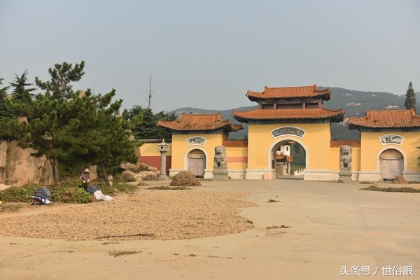 这里曾被称为黄海九寨沟，如今萧条荒凉如同鬼城