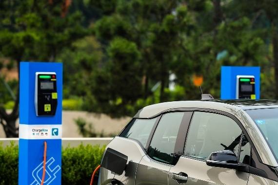 宝马即时充电桩年底数量将超65000个