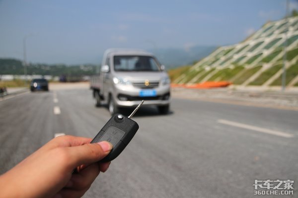 宽体重载大微卡 长安跨越新豹T3深度详解