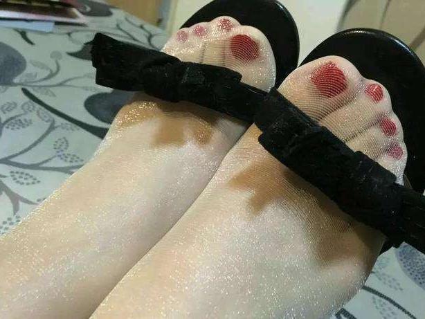 女人的世界里,不能没有丝袜和高跟鞋