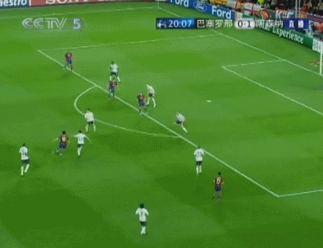 先是引诱对方希尔维斯特做出撞墙配合禁区前劲射破门扳平比分,此后