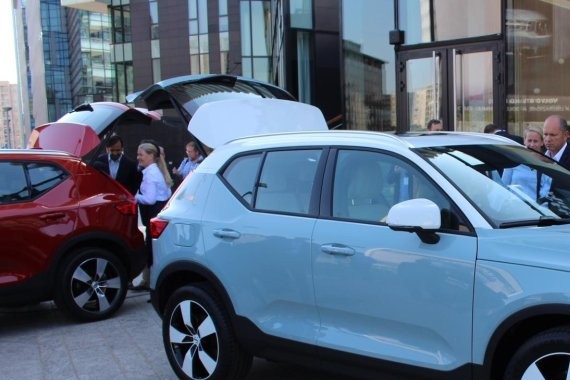 沃尔沃XC40实车亮相，起售价约25万元，外观真心漂亮，你愿意等吗