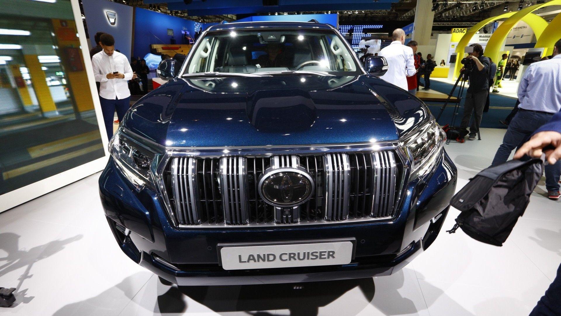 18款丰田陆地巡洋舰亮相，或是有史以来最美的前脸