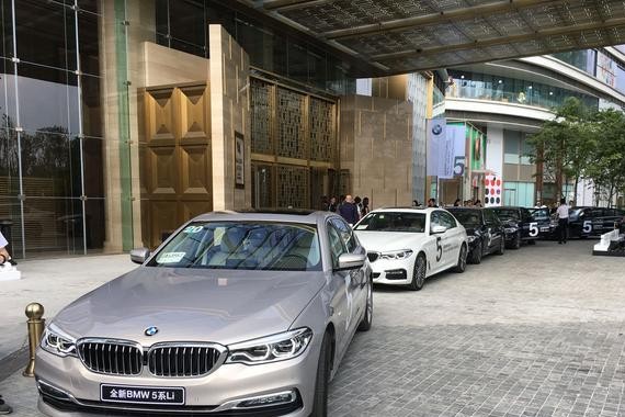 全新5系成都银泰试驾体验会，运动依然是亮点！E级能做到吗？