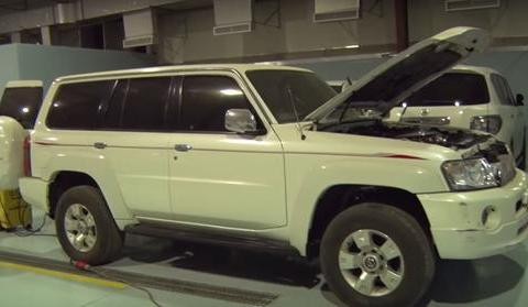 迪拜的改装版3000马力四涡轮日产Patrol