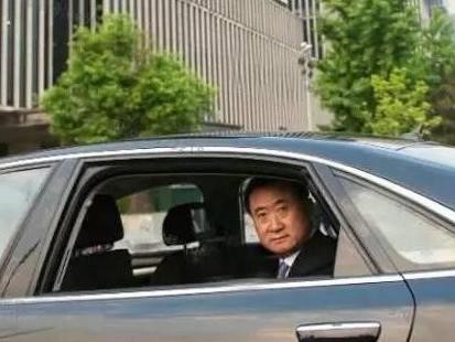 王健林3.4亿座驾曝光，一年维护费抵3辆法拉利，送你都用不起！