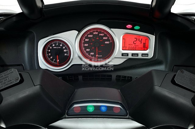 阿普利亚SR MAX 300 将于11月1日上市