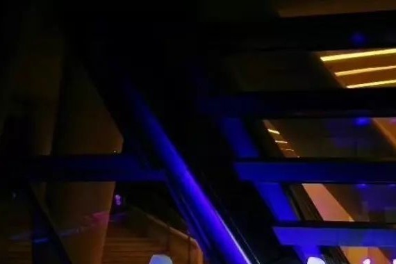 新车丨靳东、徐留平，新红旗H7的新搭档！