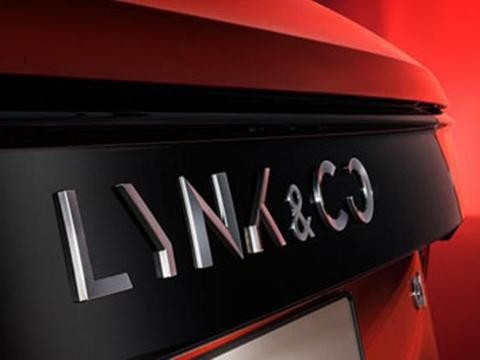 领克02曝光，蝴蝶门设计，颜值不输奔驰，可领克01怎么还不来？