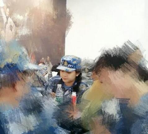 林妙可参加军训买酸奶遭网友痛批不仅矫情还耍大牌