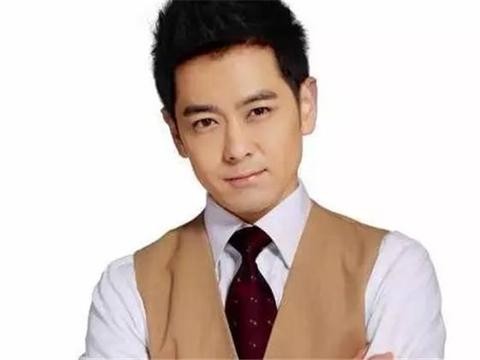 娱乐圈中3大不老男神，其中一位60岁还充满活力，开豪车去兜风！