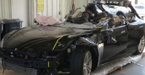 自动驾驶致死事故告一段落，特斯拉和车主各占一半责任