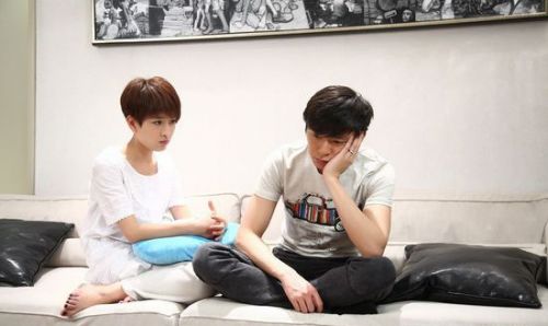 婚后和公婆同住，半夜听到刺耳的亲热声，瞬间羞红了脸