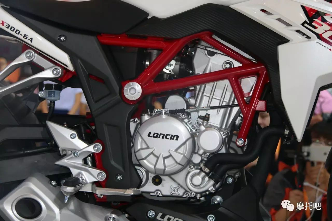 看完隆鑫无极300R的发布会,默默打开了我的蚂