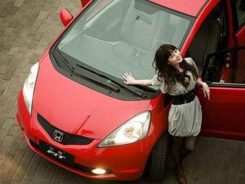 裸车不超9万，这四款日韩叫板国产帝豪，懂车的说只适合城市出行