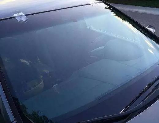 20年的老司机都懵逼！车窗上的小黑点是干嘛的？