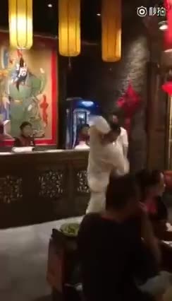 囧哥:不信试试!冬枣香蕉一起吃 感觉看到人生走马灯 囧哥:不信试试!冬枣香蕉一起吃 感觉看到人生走马灯图片