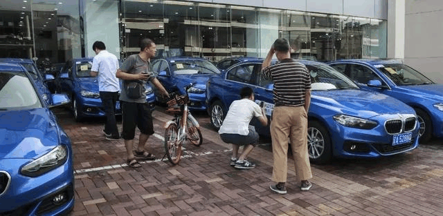 没想到，宋小宝是不用油费、停车费的共享“宝马”的投资人！