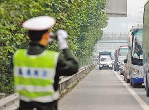 国庆假期自驾游，忽视以下几点扣分又罚款