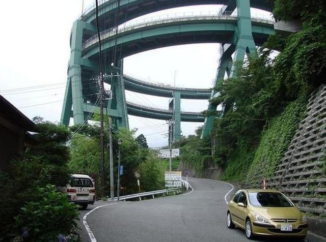 日本有条“死亡公路”,真的是让人辣眼睛!