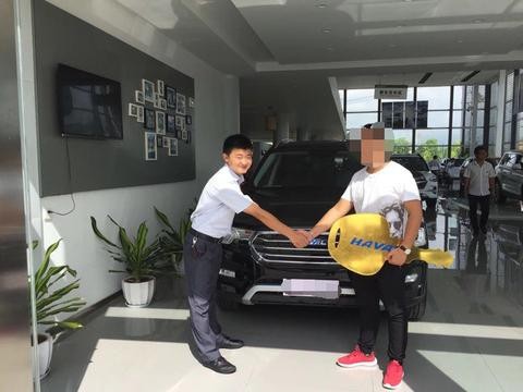 花18.3万落地哈弗H7，然上牌之后，朋友调侃：车牌比车还值钱