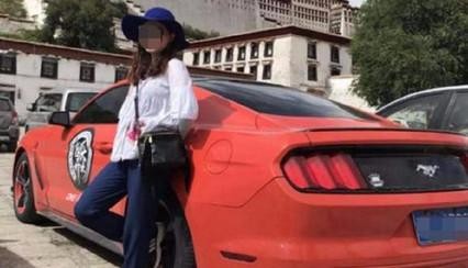 瞧瞧这妹子开着跑车一路向西！世界这么大，就应该出去看看