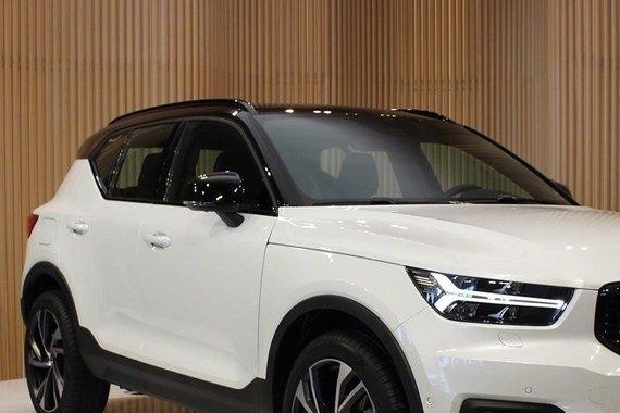 这年头，不办个艺术展都不好意思发布新车