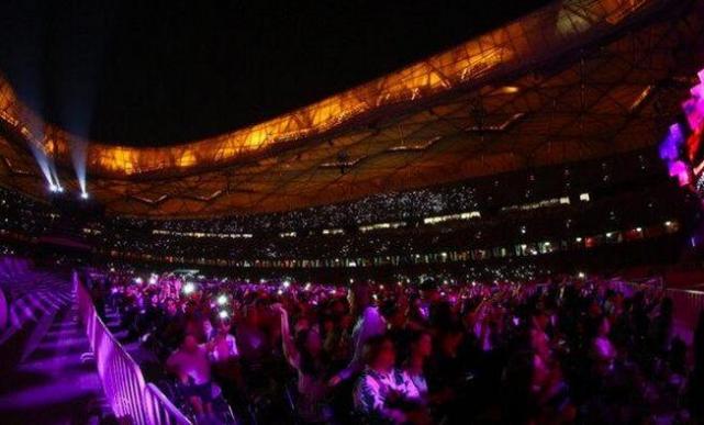 黄国伦鸟巢演唱会搞笑落幕,观众超低价买票看周华健