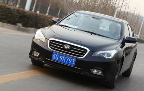 全新一汽奔腾B50新增1.8L新式发动机，外观造型更添新意