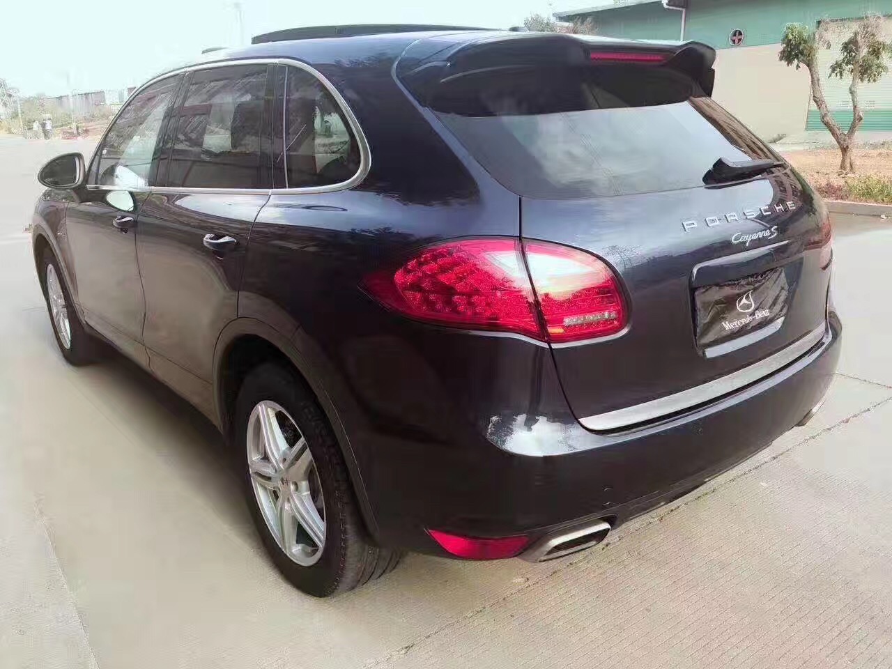 三十万买下保时捷夜宴,国庆自驾游不再是白日