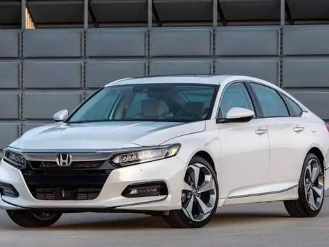 凯美瑞不温不火，本田雅阁在美国工厂下线，丰田章男还是输了