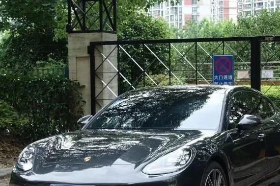 驾驶激进底盘稳，豪华车里就数它最让人满意！