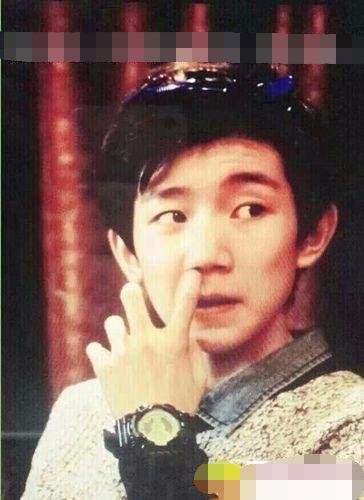 王俊凯18岁生日,带大家一起回顾Tfboys少年时