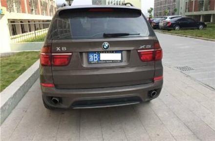 全国仅有的一辆400万加长款豪车，车主开了6个月就不见了！