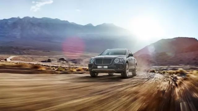 说宾利性价比低的人,肯定不懂“顶豪”的真谛!