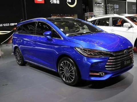 宋MAX终于上市，1.5T车型打头阵售10万，奥迪设计总监心愿已了