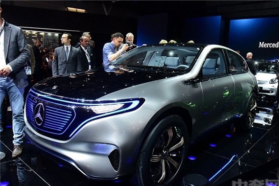 奔驰最新款纯电动SUV 最大功率可达408马力