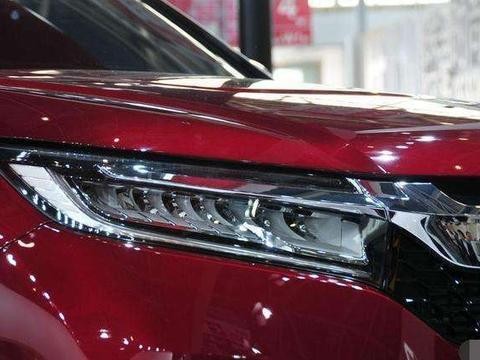 2.0T配9AT, 车长4米8配全景天窗, 全新SUV来了