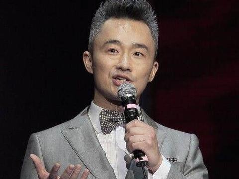 他患有遗传怪病，但依旧有人爱他，今娶小18岁娇妻坐拥豪车豪宅！