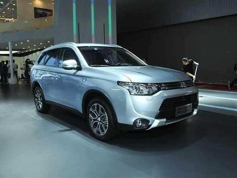 标配ESP, 混动系统配四驱, 全新硬派越野车才卖16万