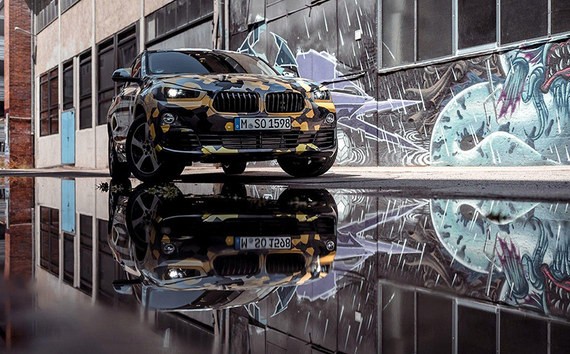 宝马新X2迷彩伪装版亮相本届米兰时装周