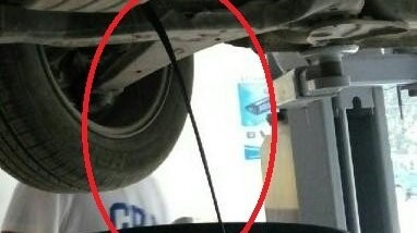 保养时放出来的机油是黑的，是机油质量有问题？？