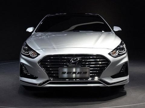 双T加持科技感爆棚 全新索纳塔对比凯美瑞