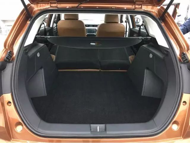 买7座的先等等,荣威旅行版和GM8来了!