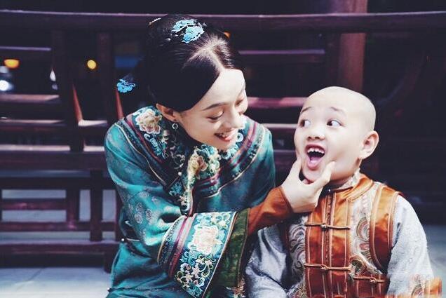 那年花开月正圆,在大家以为周莹流产,吴聘无后时,小怀先将出场