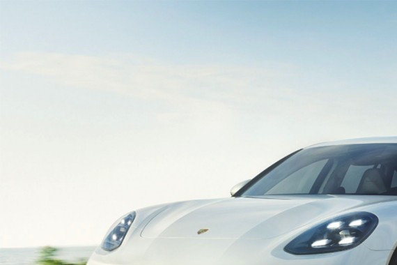 保时捷发布名字超长的 Panamera，只比 911 GT3 RS 多一秒