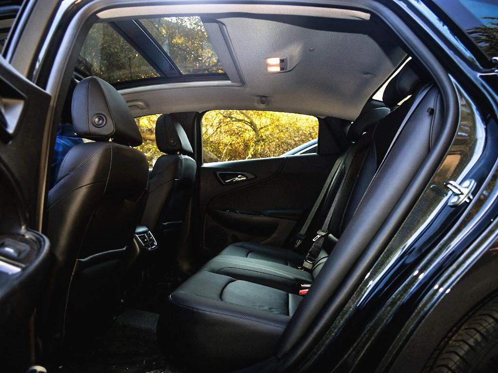 屌丝能有这样中级车真不错,现在卖速腾价,这是真爱吗