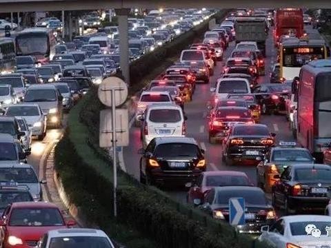 管学军：8月正则轿车市场经济指数分析