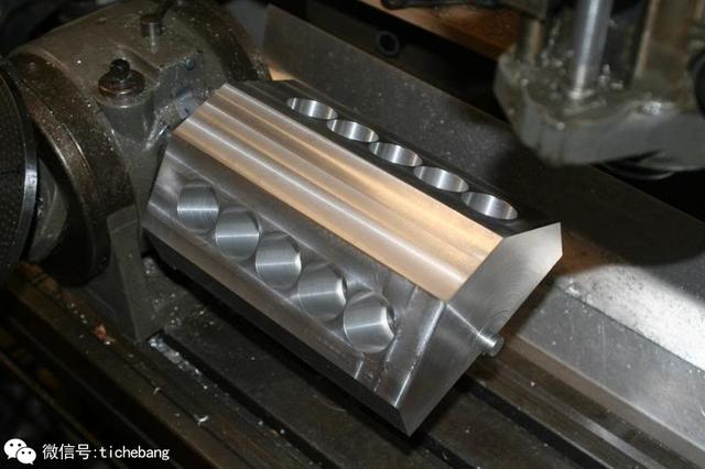 排量125cc 的V10,不是模型,不是模型!